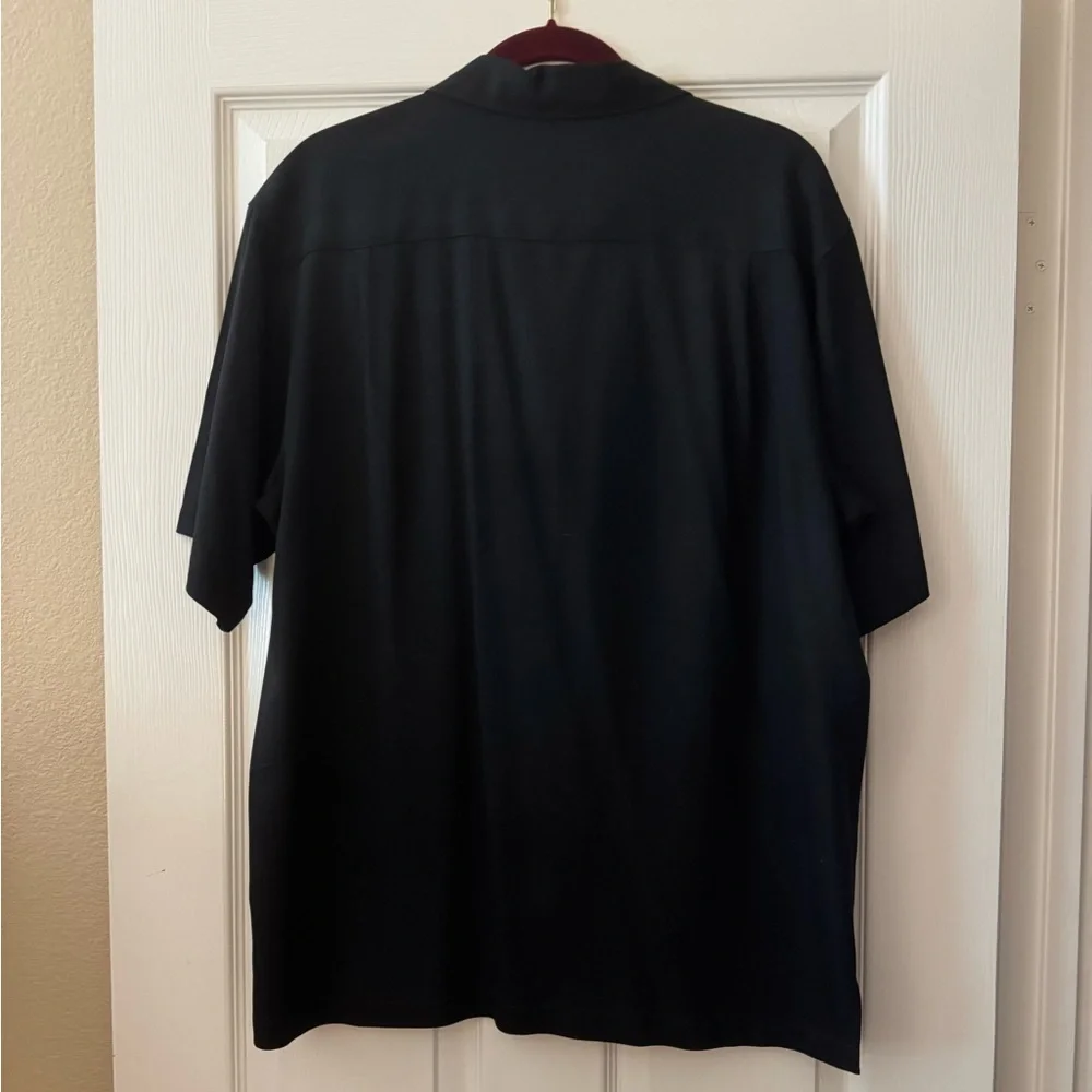 Izod Short-Sleeve, Button-Down Silk Camp Shirt in Black - Picture 4 of 6